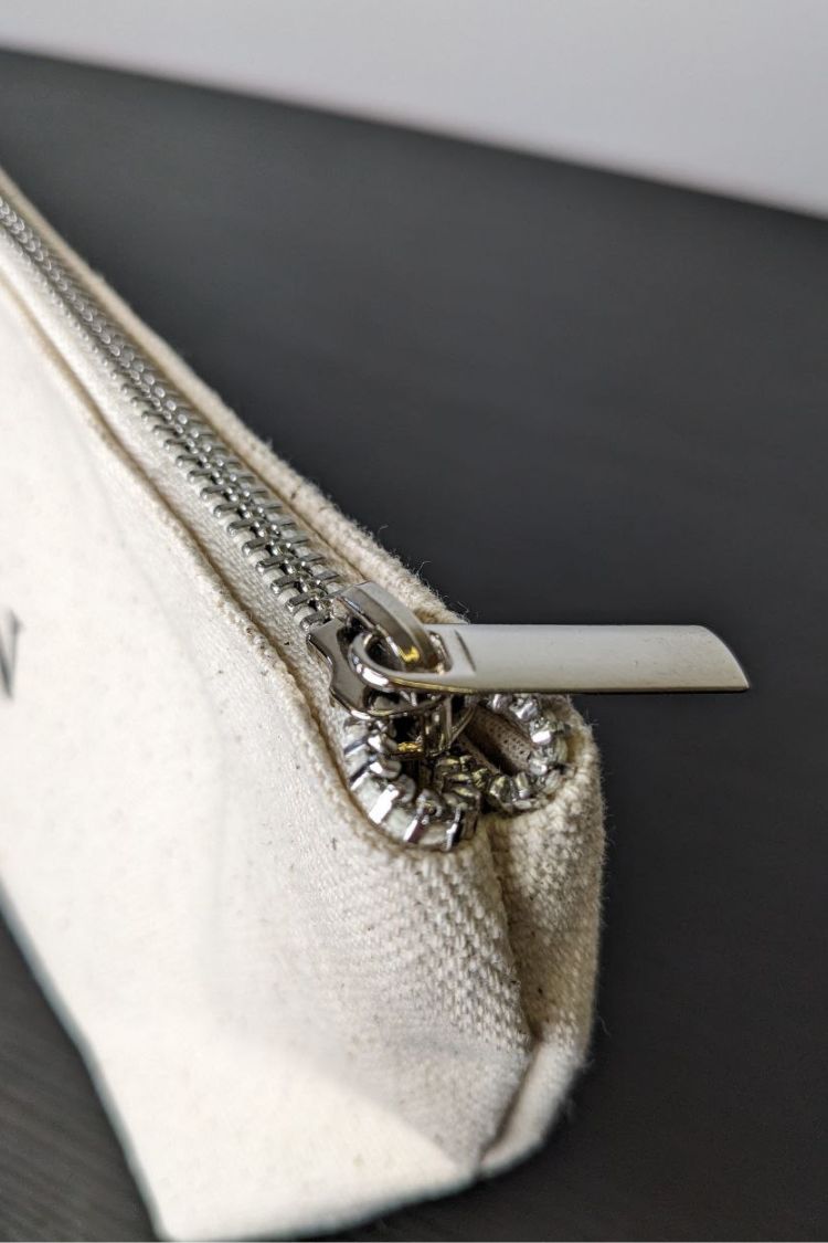 Eco-cotton cosmetic bag white, black M Budapest 02SM01